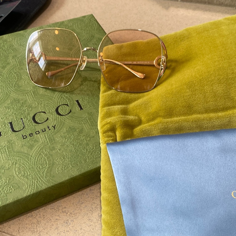 Gucci Sunglasses GG1323S - Gold Pink Gradient - Brand new - only tried on.